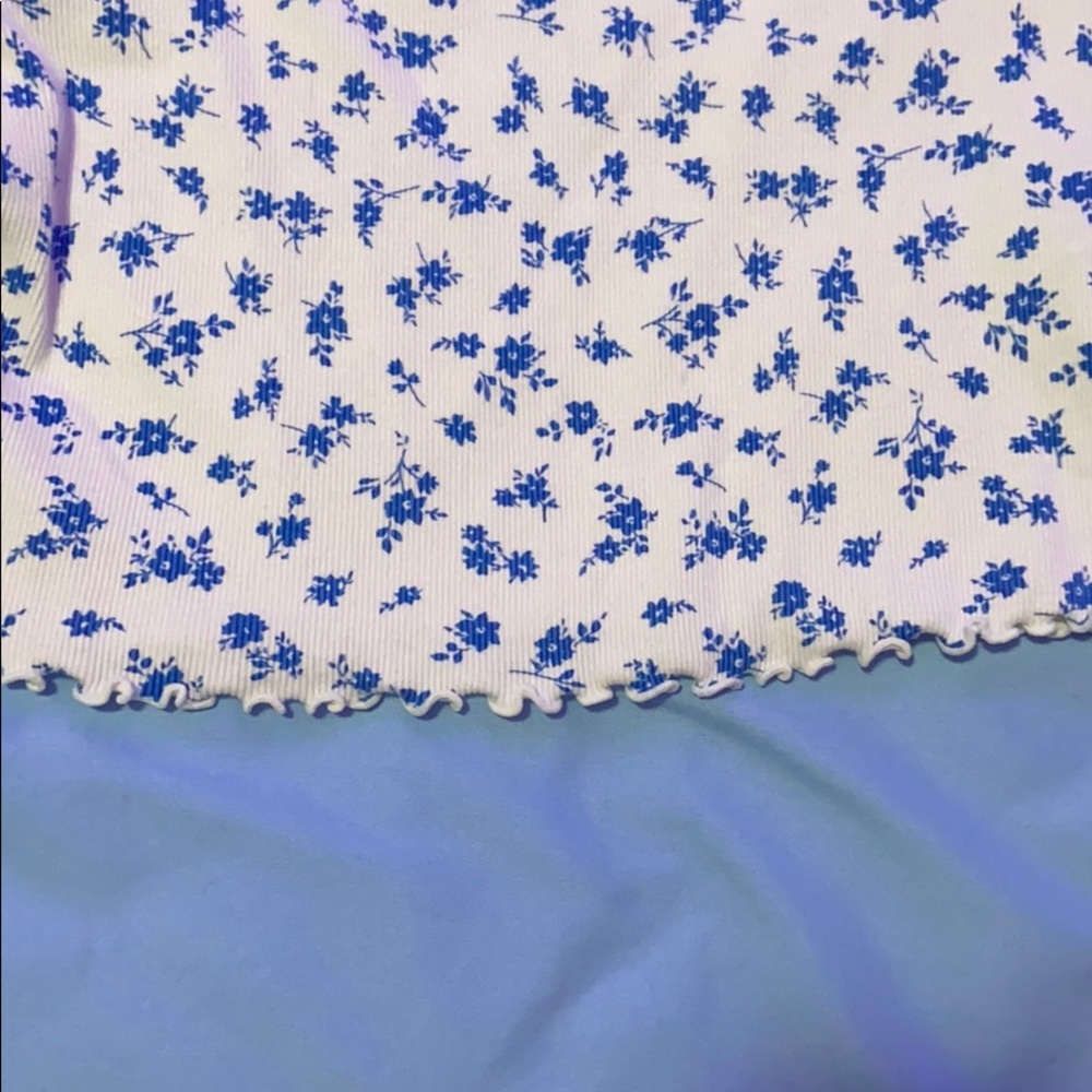 Flower Tank top! - Picture 5 of 6